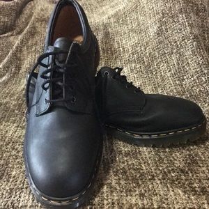 Dr Martens Shoes in Oiled Black Leather
